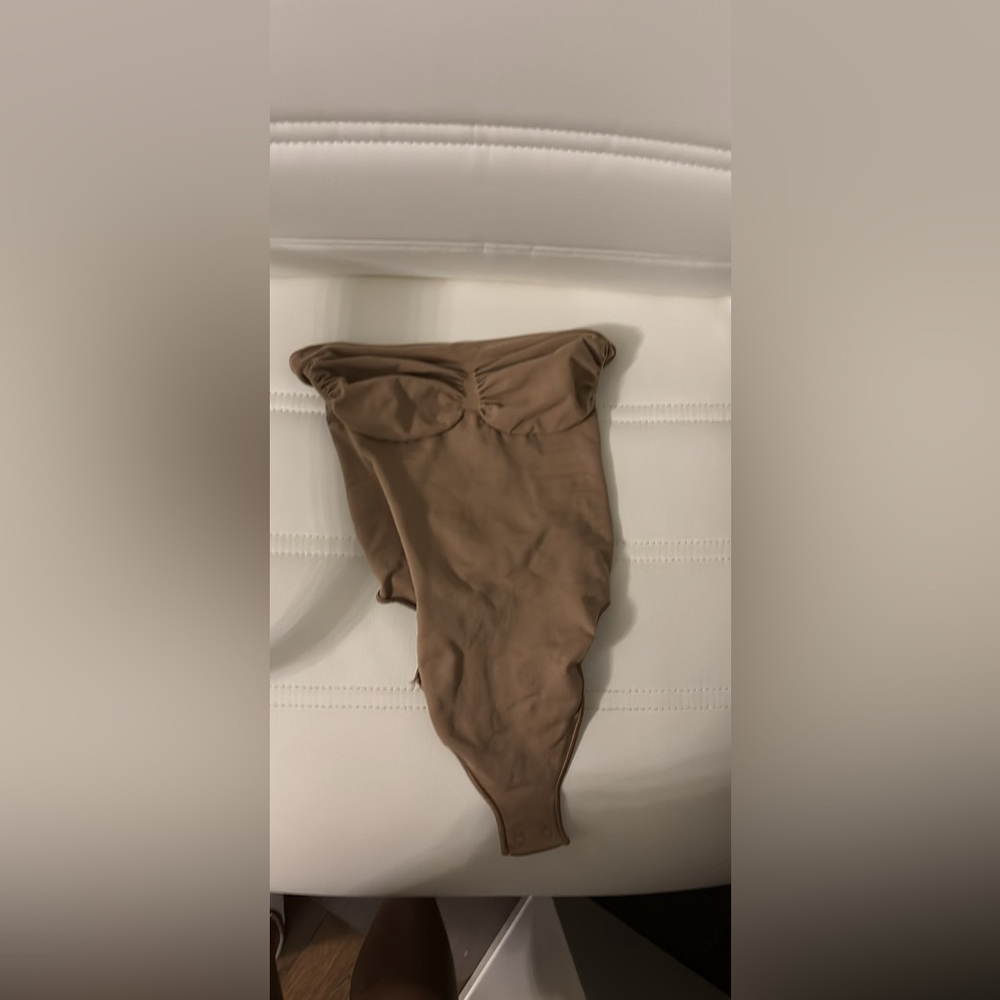 skims shapewear thong bodysuit
